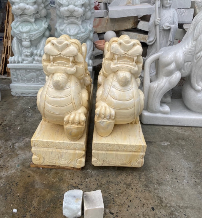Làm chi tiết chân tỳ hưu trên đá.png